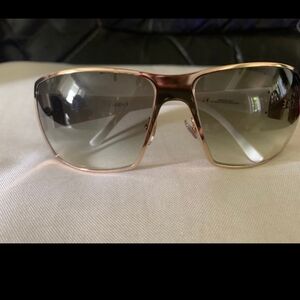 Women's Gucci sunglasse
